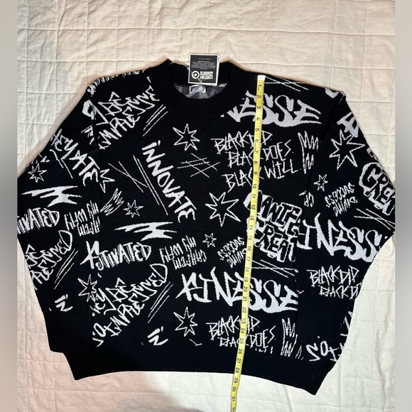 Target X Robin Lewallen Black History Month Graffiti oversized sweater - Picture 5 of 12